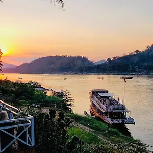Couette-café Alounsavath Mekong Riverside, Luang Prabang