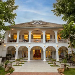 4* Hotel Santi